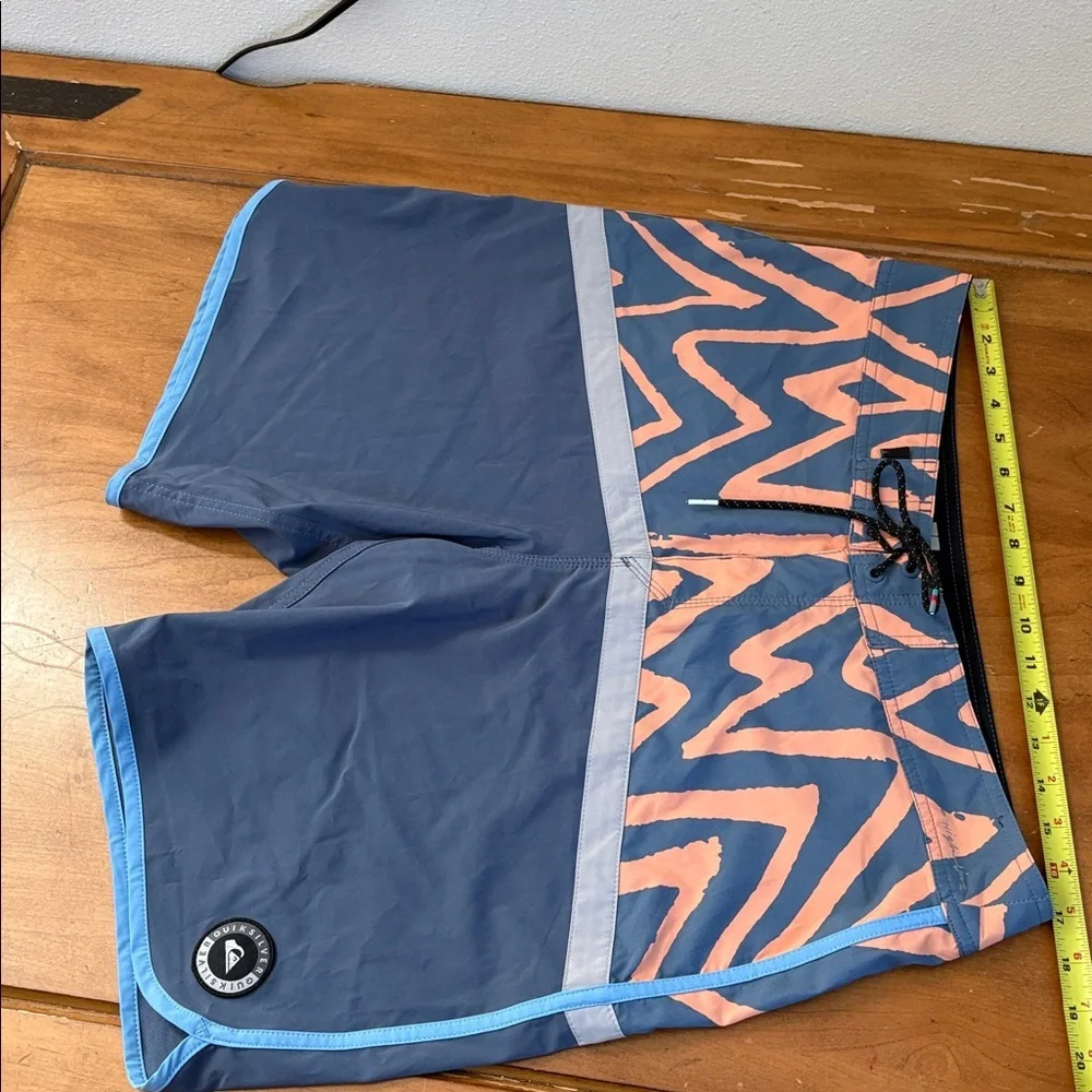 Quiksilver NWOT Highline Techtonics Board Shorts Size 34